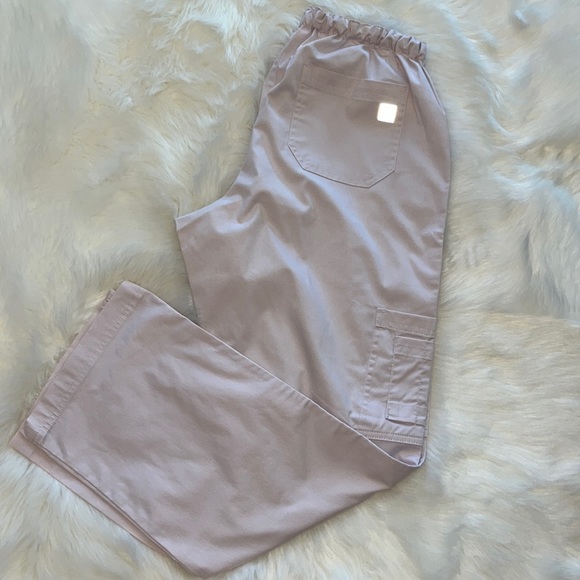 Pale Lavender Scrubs - Picture 1 of 6